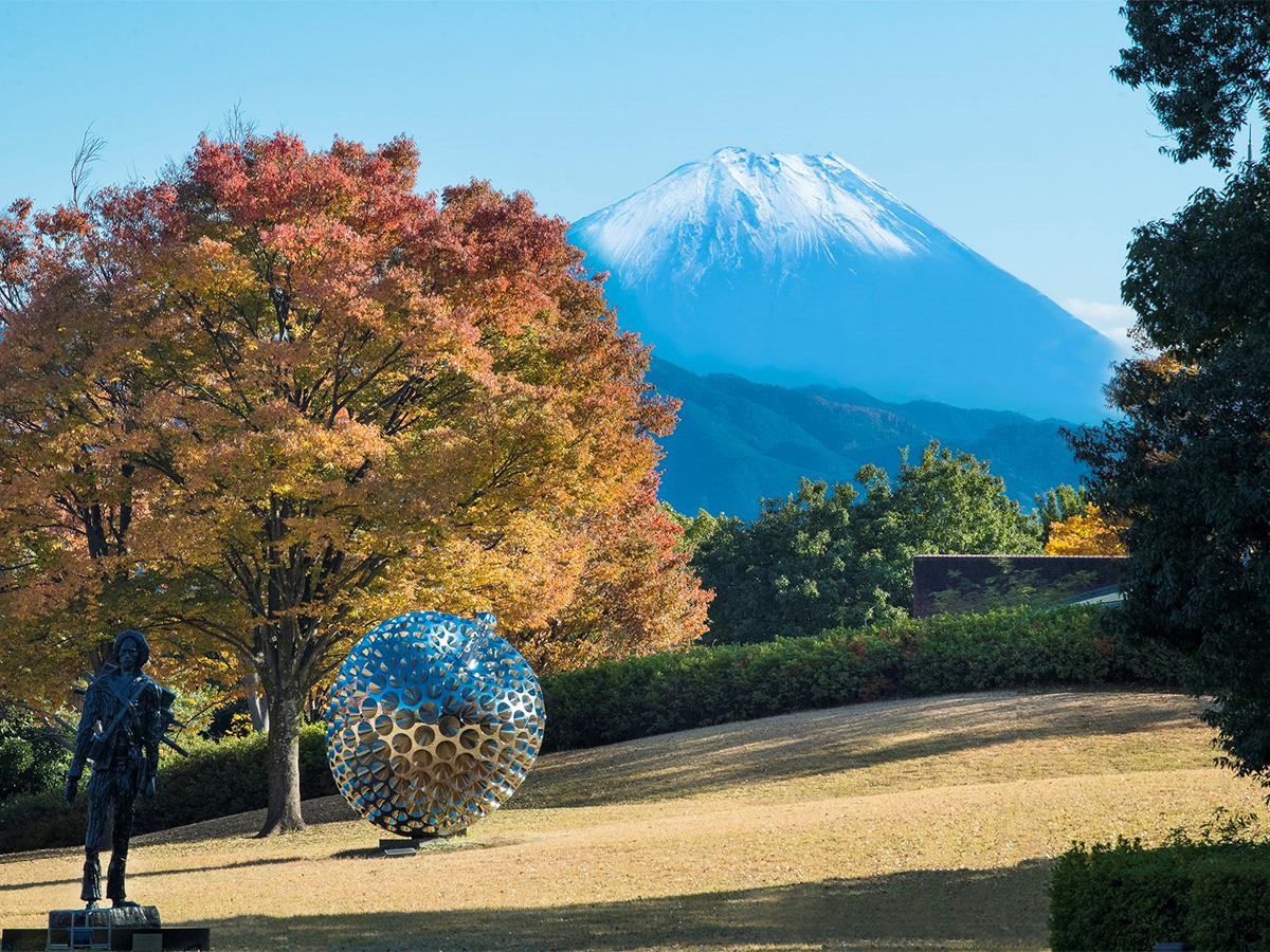 山梨県立美術館