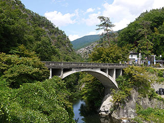 長潭橋