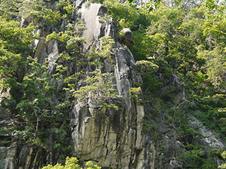 寒山拾得岩