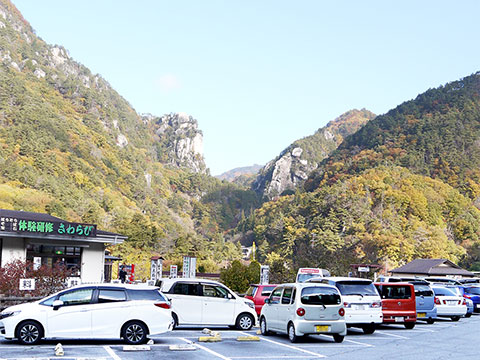 県営駐車場