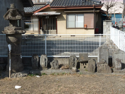 9.御嶽古道(亀沢)の石造物群(甲斐)